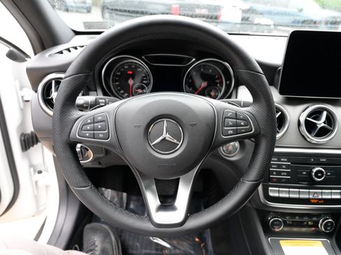 Used 2019 Mercedes-Benz GLA 250 4MATIC image 22
