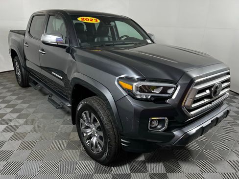 Used 2023 Toyota Tacoma Limited AWD/4WD image 3