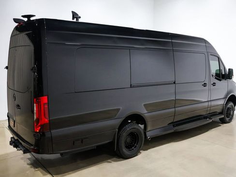 Used 2024 Mercedes-Benz Sprinter 3500 image 97