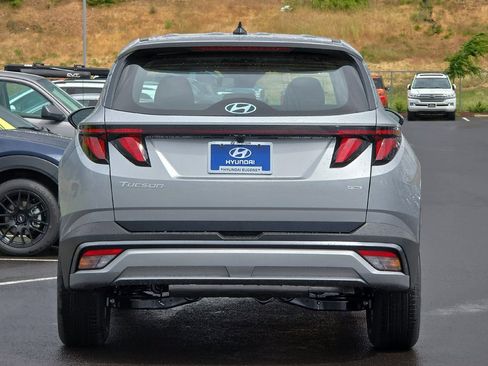 New 2025 Hyundai Tucson SE image 4