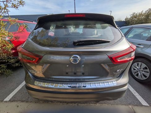 Certified 2020 Nissan Rogue Sport SV w/ Technology Package image 6