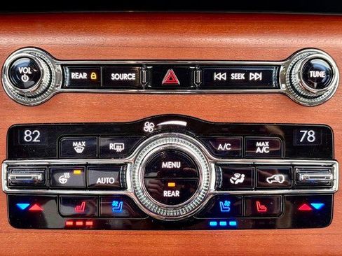 Used 2021 Lincoln Aviator Reserve w/ Elements Package Plus AWD/4WD image 32