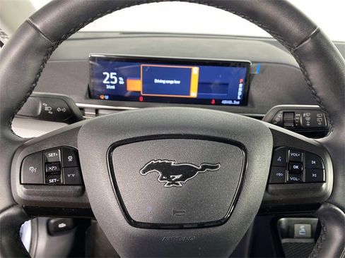 Used 2022 Ford Mustang Mach-E Select image 15