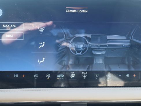 Used 2025 Lincoln Corsair FWD image 22