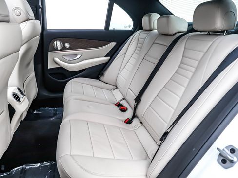 Certified 2022 Mercedes-Benz E 450 4MATIC Sedan image 9