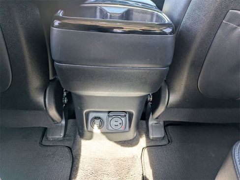 Used 2022 Kia Telluride SX w/ SX Prestige Package image 33