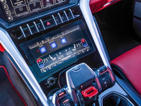 Used 2019 Lamborghini Urus image 34