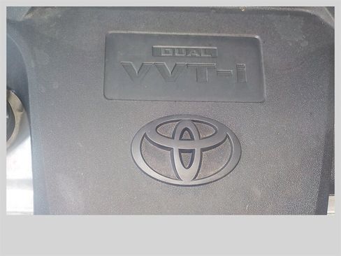 Used 2017 Toyota RAV4 XLE AWD/4WD image 35