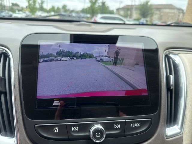 Used 2023 Chevrolet Malibu LT FWD image 16
