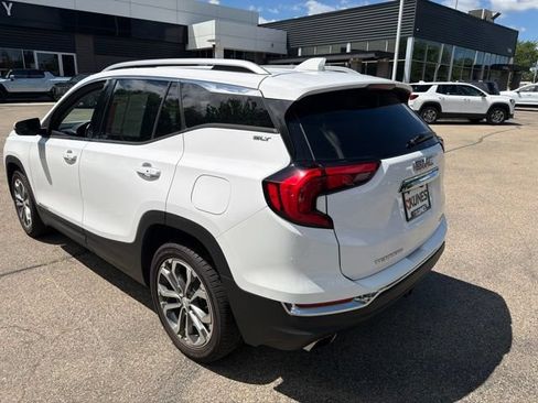 Used 2019 GMC Terrain SLT w/ Preferred Package AWD/4WD image 3