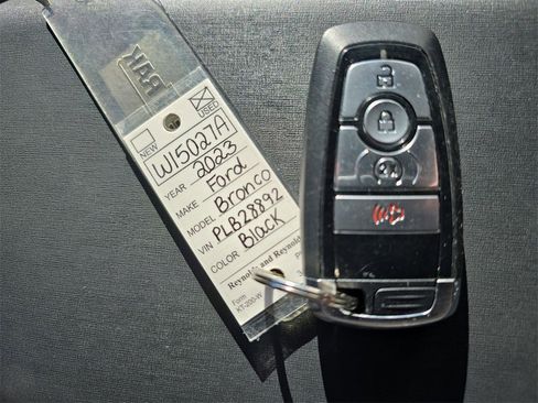 Used 2023 Ford Bronco Wildtrak image 37