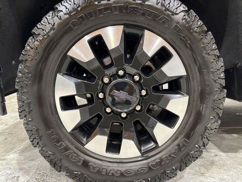 Used 2020 Chevrolet Silverado 2500 Custom w/ Custom Value Package AWD/4WD image 26