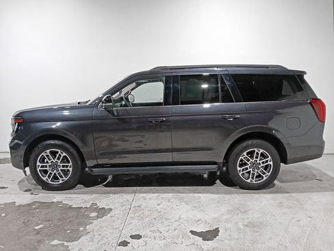 Used 2025 Ford Expedition Active image 4