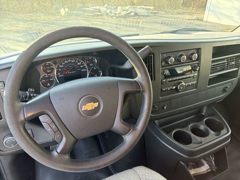 Used 2014 Chevrolet Express 3500 LS image 16