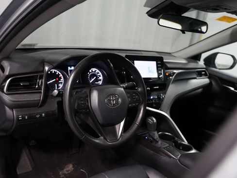 Used 2024 Toyota Camry SE FWD image 7