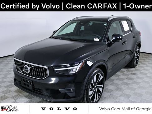 Certified 2025 Volvo XC40 B5 Plus image 1