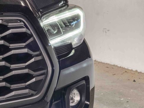 Certified 2023 Toyota Tacoma TRD Off-Road AWD/4WD image 8