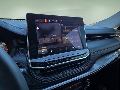 Used 2022 Jeep Compass Trailhawk w/ Trailer Tow Group image 12