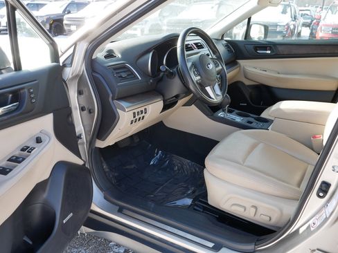 Used 2016 Subaru Outback 2.5i Limited image 11