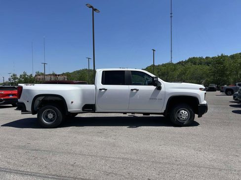 New 2026 Chevrolet Silverado 3500 W/T AWD/4WD image 2