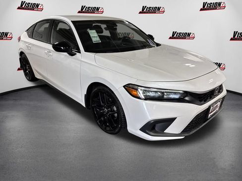 Used 2023 Honda Civic Sport image 3