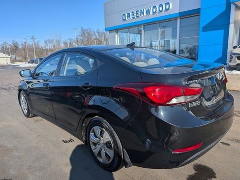 Used 2016 Hyundai Elantra SE image 3