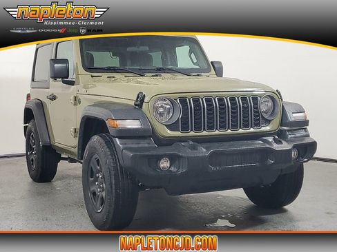 Used 2025 Jeep Wrangler Sport image 1