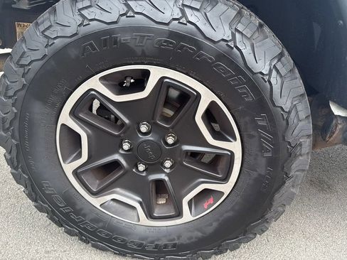 Used 2014 Jeep Wrangler Unlimited Rubicon AWD/4WD image 13