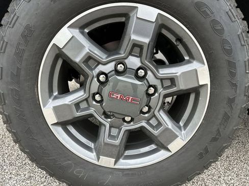 New 2026 GMC Sierra 2500 SLE w/ SLE Value Package; AWD/4WD image 21