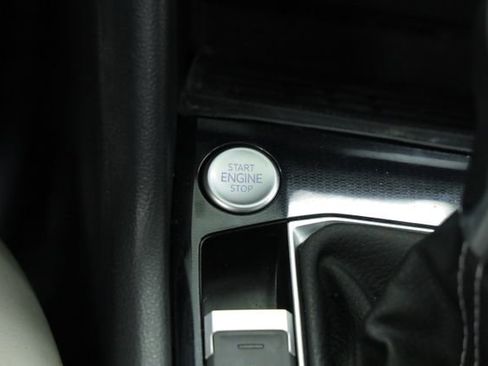 New 2025 Volkswagen Taos SE image 23