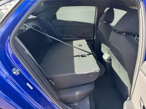 Used 2025 Hyundai Elantra Sport image 25