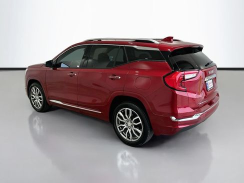 Used 2024 GMC Terrain Denali w/ Denali Premium Package AWD/4WD image 5