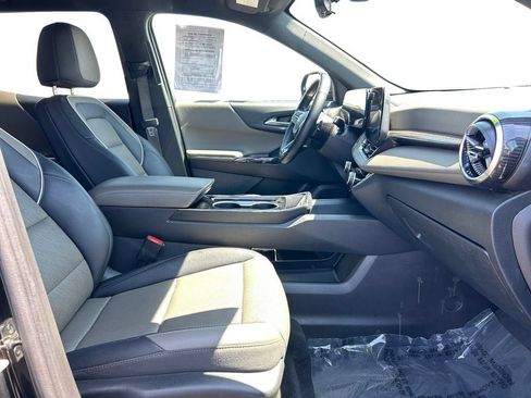 Certified 2025 Chevrolet Equinox LT w/ Convenience Package II AWD/4WD image 17
