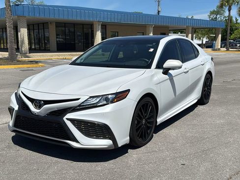 Used 2022 Toyota Camry XSE w/ Navigation Package image 1