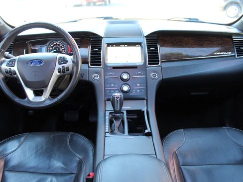 Used 2016 Ford Taurus Limited image 14