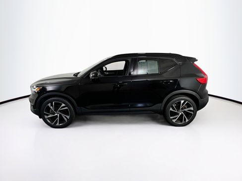 Used 2022 Volvo XC40 T5 R-Design w/ Advanced Package image 8