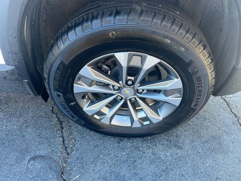 Used 2025 Chevrolet Equinox LT image 24