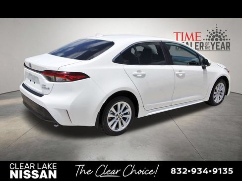 Used 2024 Toyota Corolla XLE FWD image 7