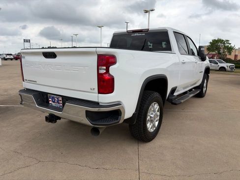 Used 2025 Chevrolet Silverado 2500 LT AWD/4WD image 5