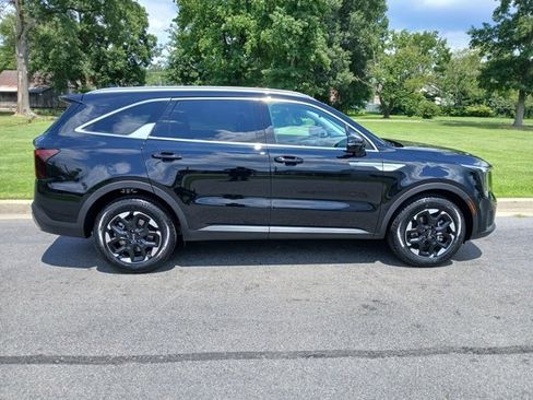 New 2025 Kia Sorento S w/ Panoramic Sunroof Package image 11