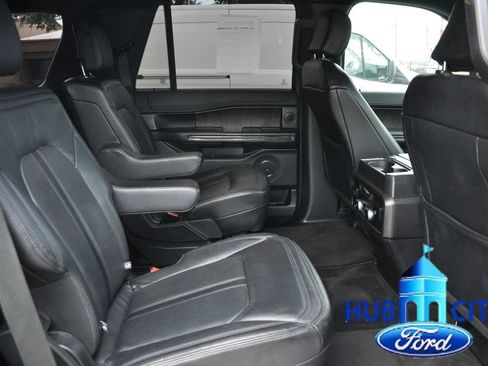 Used 2019 Ford Expedition Limited w/ Equipment Group 302A RWD image 14