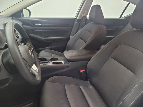 Used 2022 Nissan Altima 2.5 S FWD image 17