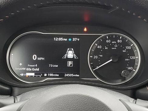 Used 2021 Nissan Versa SR image 23