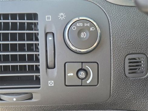 Used 2008 Cadillac DTS w/ Sun And Sound Package image 20