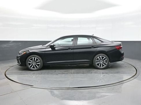 New 2026 Volkswagen Jetta SE FWD image 4
