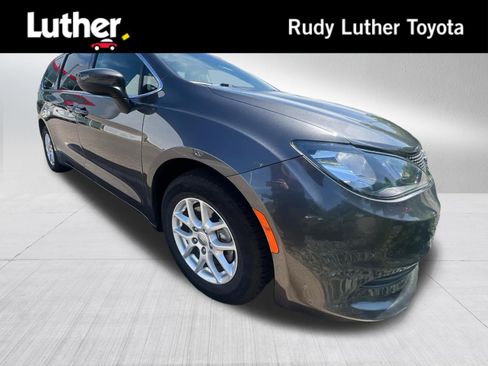 Used 2020 Chrysler Voyager LX w/ Cold Weather Group FWD image 1