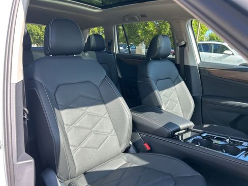 New 2026 Volkswagen Atlas SE image 45