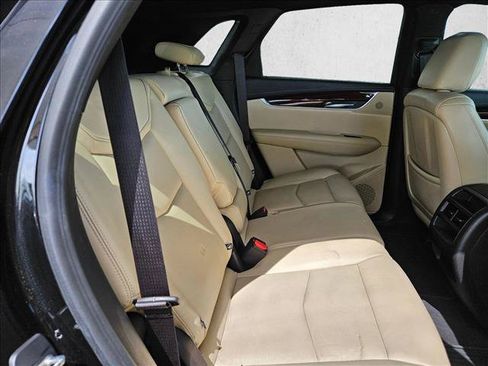 Used 2018 Cadillac XT5 Luxury w/ Driver Awareness Package FWD image 15