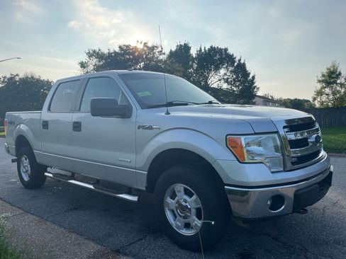Used 2014 Ford F150 XLT image 9