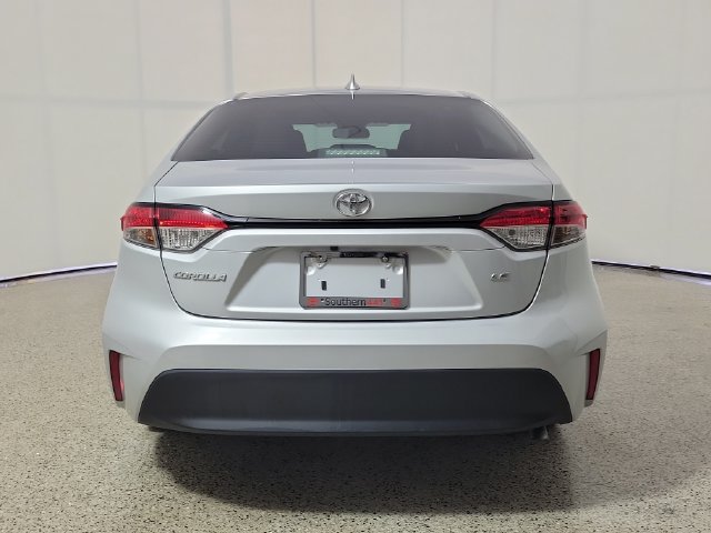 Used 2024 Toyota Corolla LE w/ LE Convenience Package FWD image 6